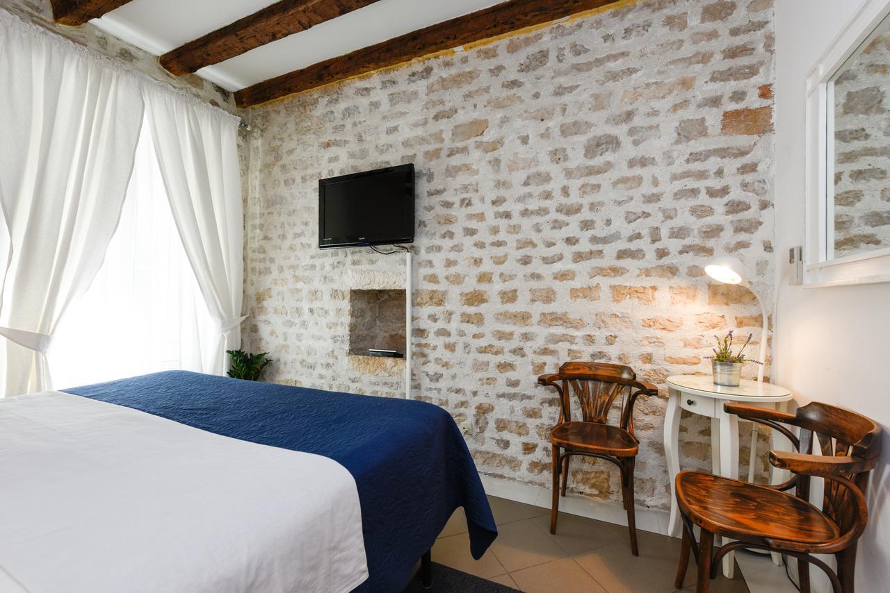 Accomodation Gina Zadar Eksteriør bilde