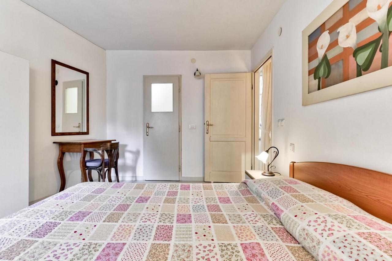 Accomodation Gina Zadar Eksteriør bilde